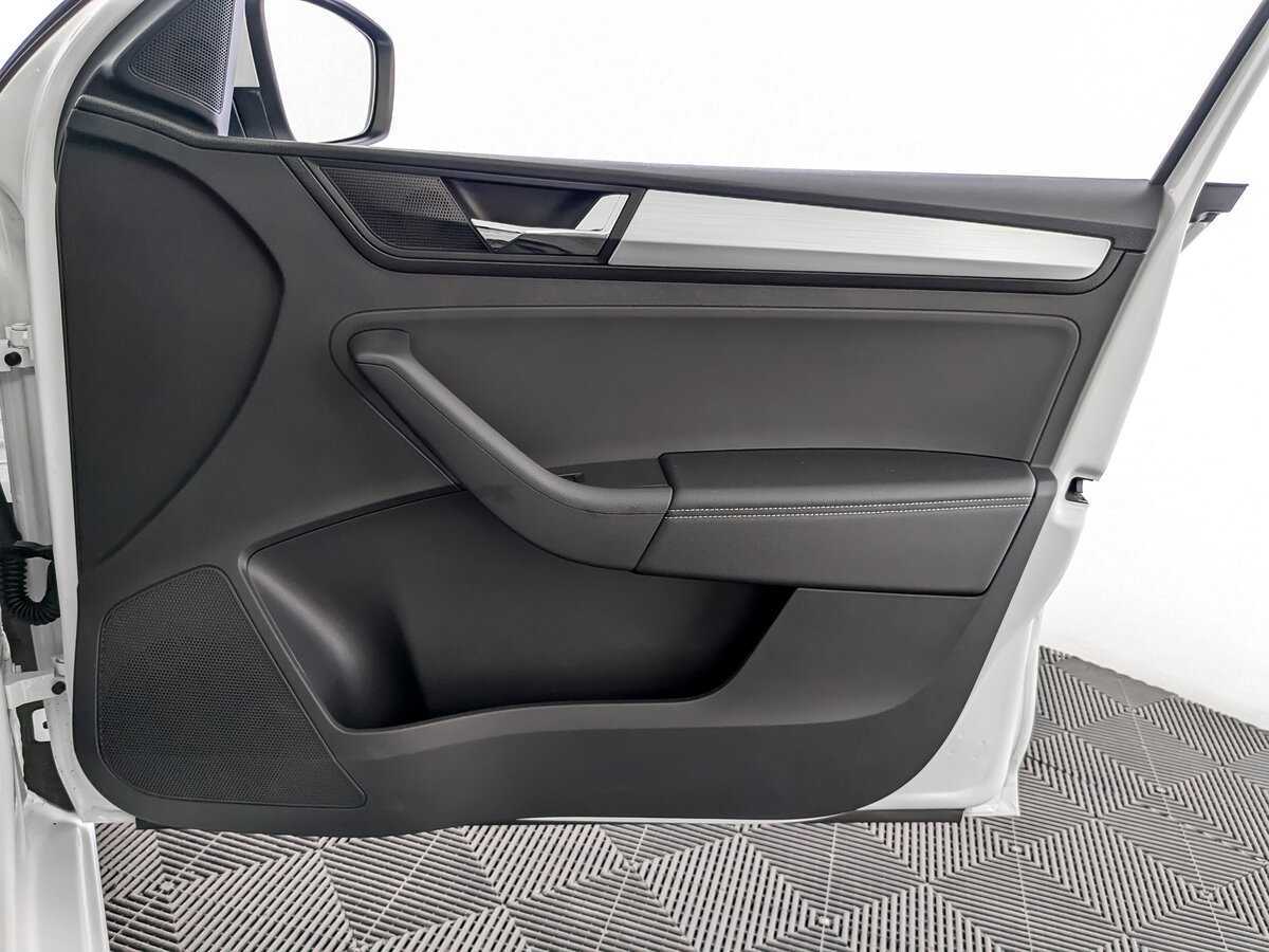 Skoda Rapid с пробегом — 2019 год. Фото: #19