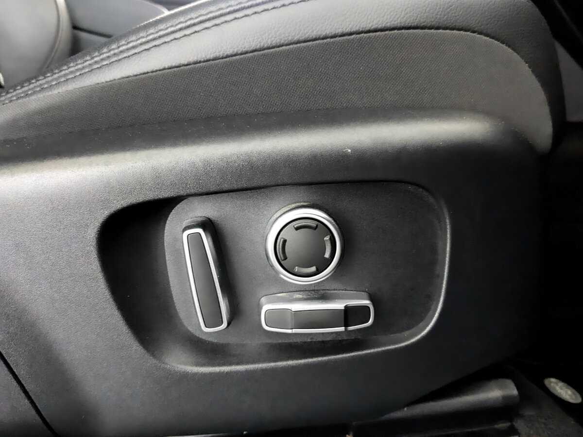 Land Rover Discovery Sport с пробегом — 2022 год. Фото: #19