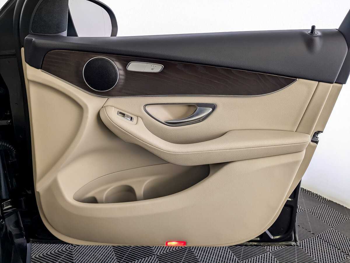 Mercedes-Benz GLC с пробегом — 2019 год. Фото: #21