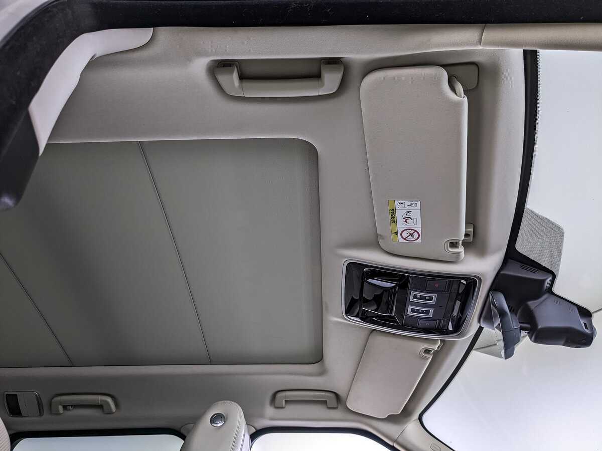 Land Rover Range Rover Sport с пробегом — 2017 год. Фото: #16