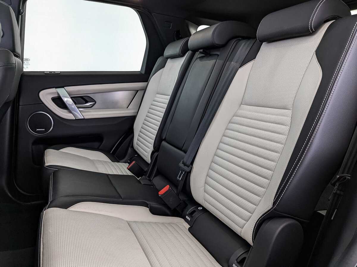 Land Rover Discovery Sport с пробегом — 2022 год. Фото: #13