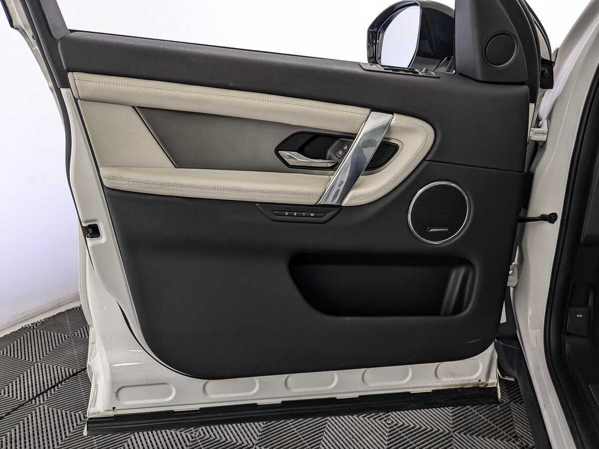 Land Rover Discovery Sport с пробегом — 2022 год. Фото: #14