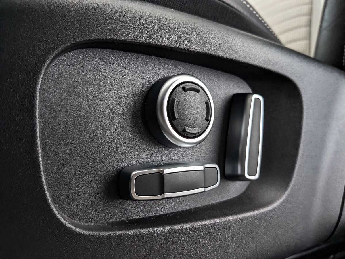 Land Rover Discovery Sport с пробегом — 2022 год. Фото: #21