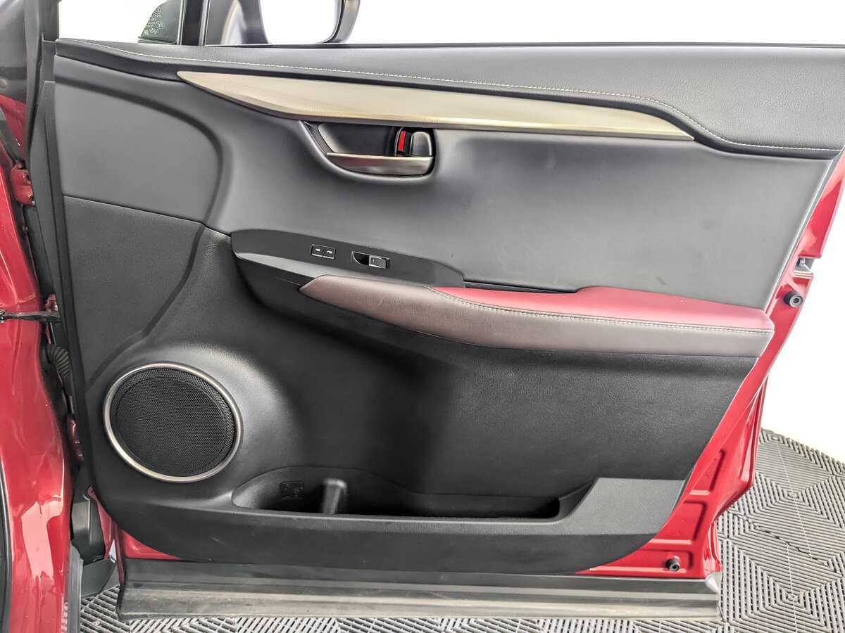 Lexus NX с пробегом — 2019 год. Фото: #19