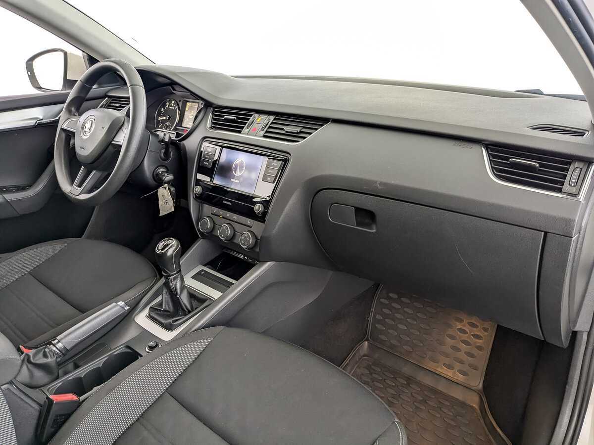 Skoda Octavia с пробегом — 2017 год. Фото: #8