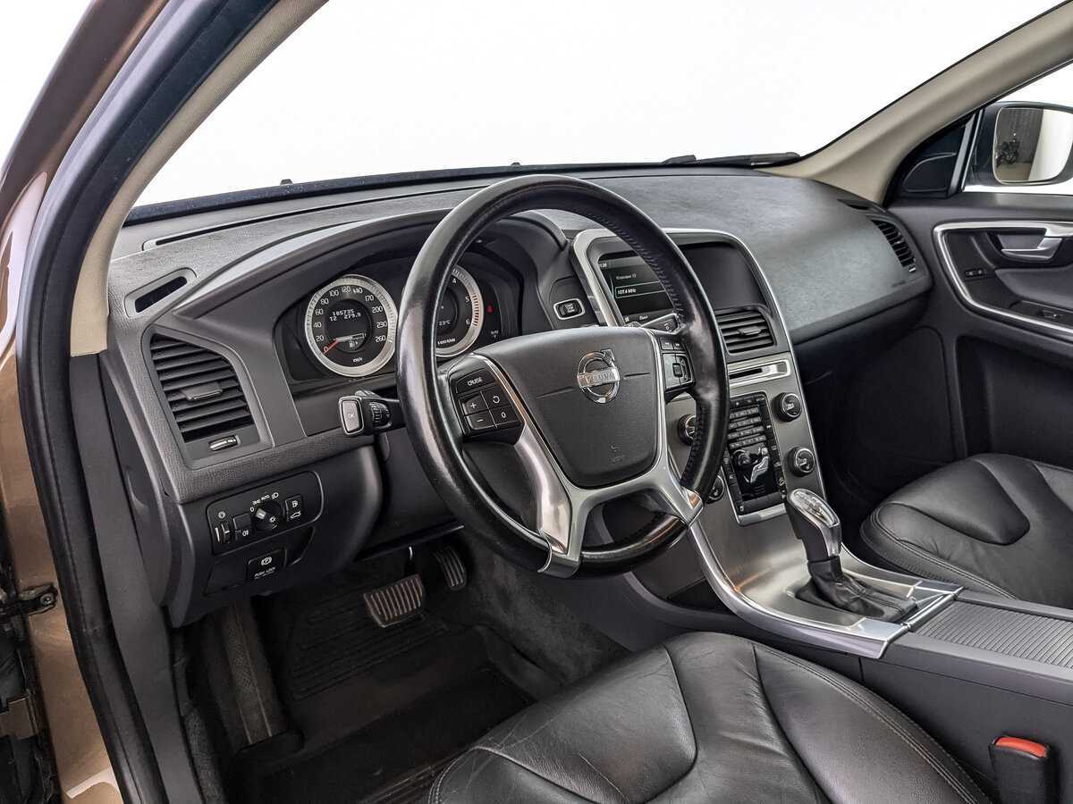 Volvo XC60 с пробегом — 2012 год. Фото: #10