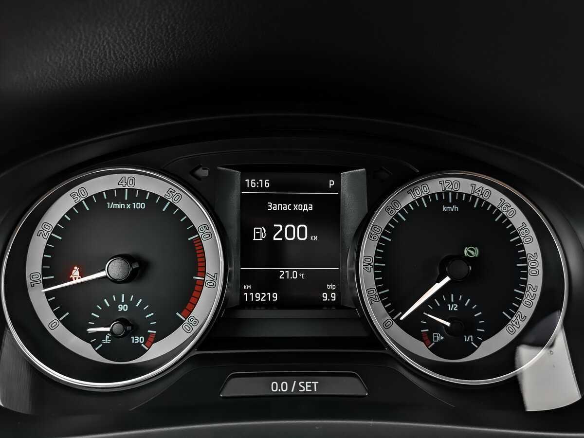 Skoda Rapid с пробегом — 2019 год. Фото: #11