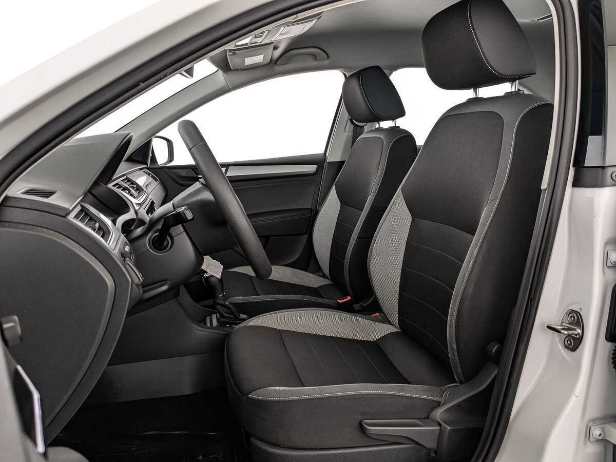 Skoda Rapid с пробегом — 2019 год. Фото: #15