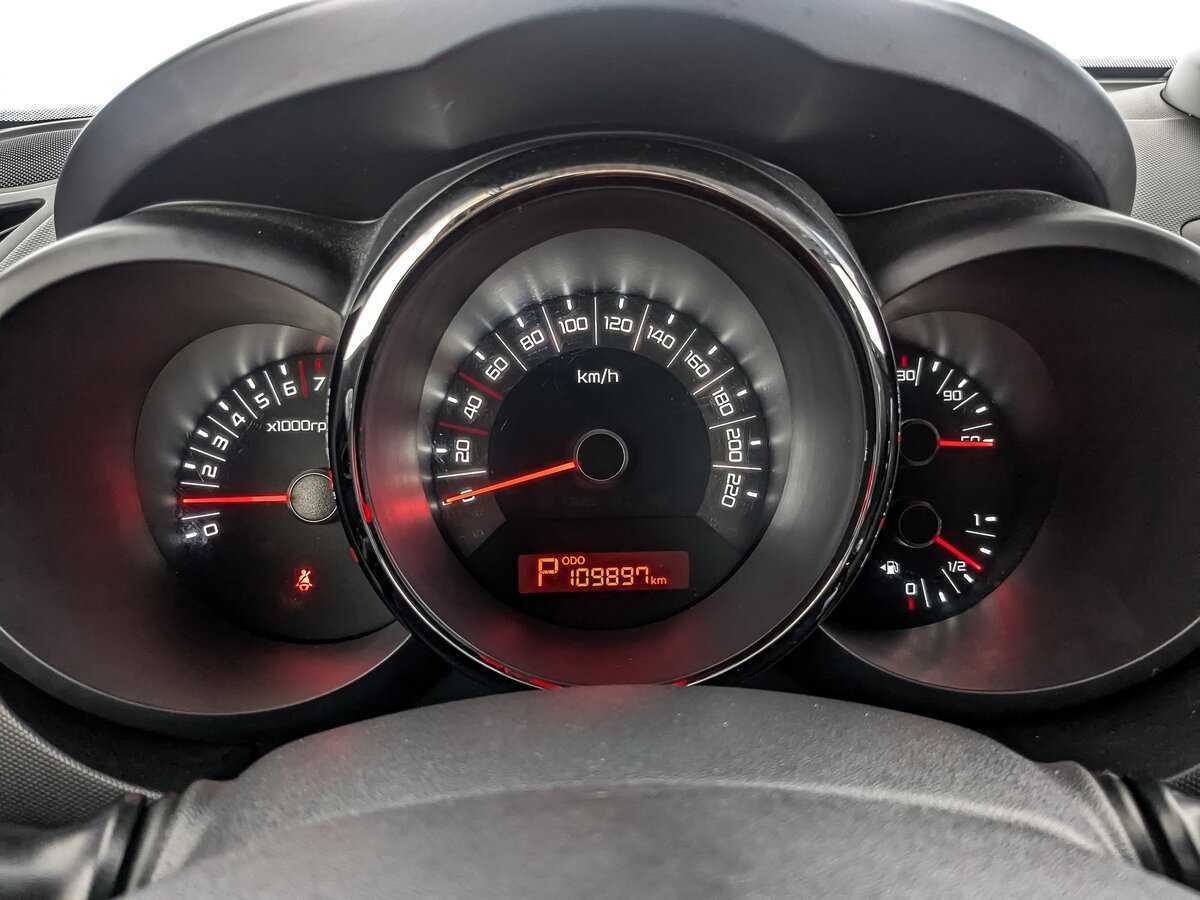 Kia Soul с пробегом — 2011 год. Фото: #10