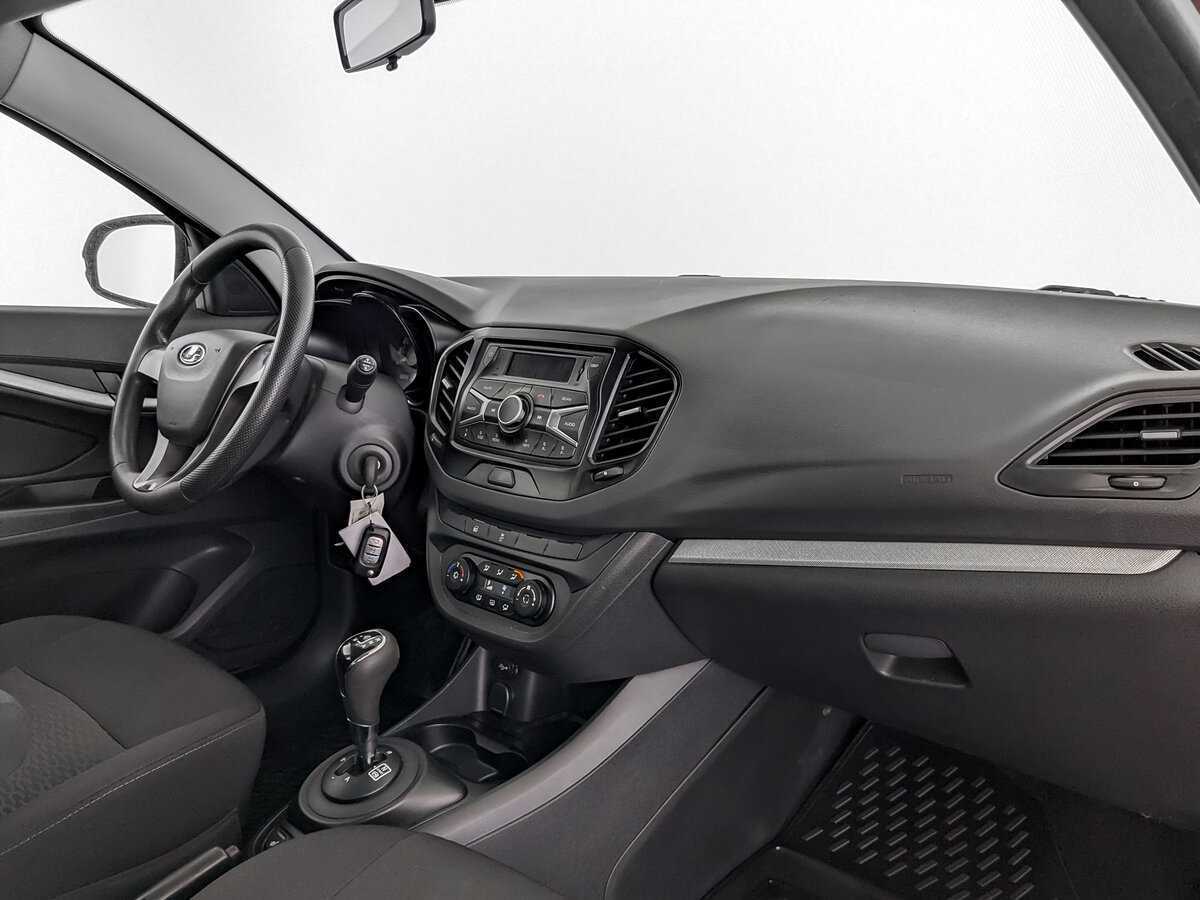 Lada (ВАЗ) Vesta с пробегом — 2016 год. Фото: #8