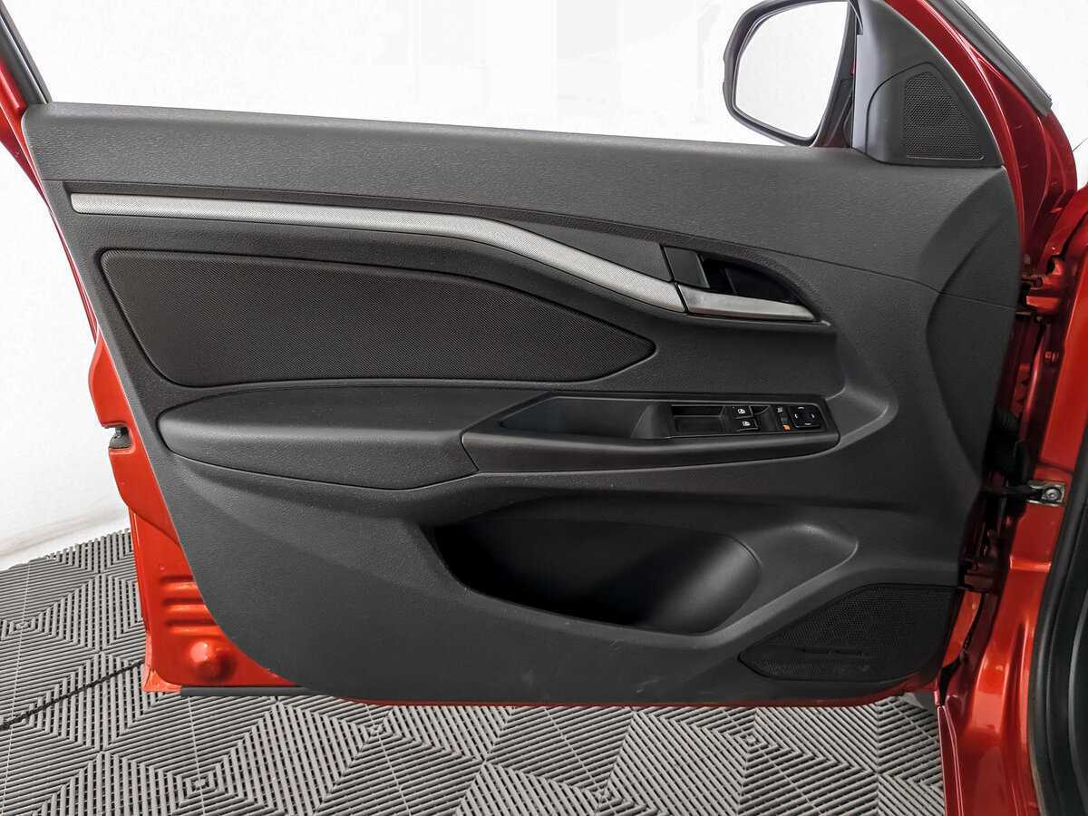 Lada (ВАЗ) Vesta с пробегом — 2016 год. Фото: #14