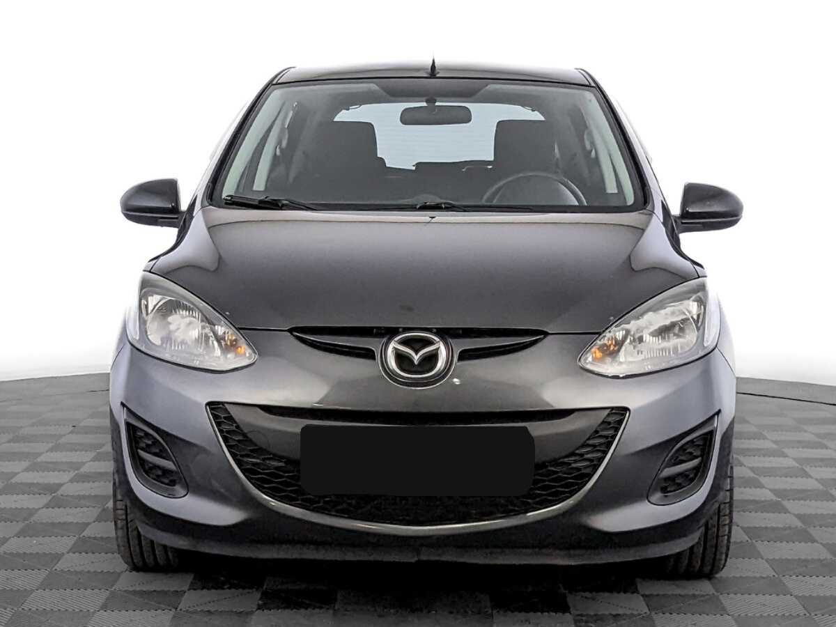 Mazda 2 с пробегом — 2013 год. Фото: #1