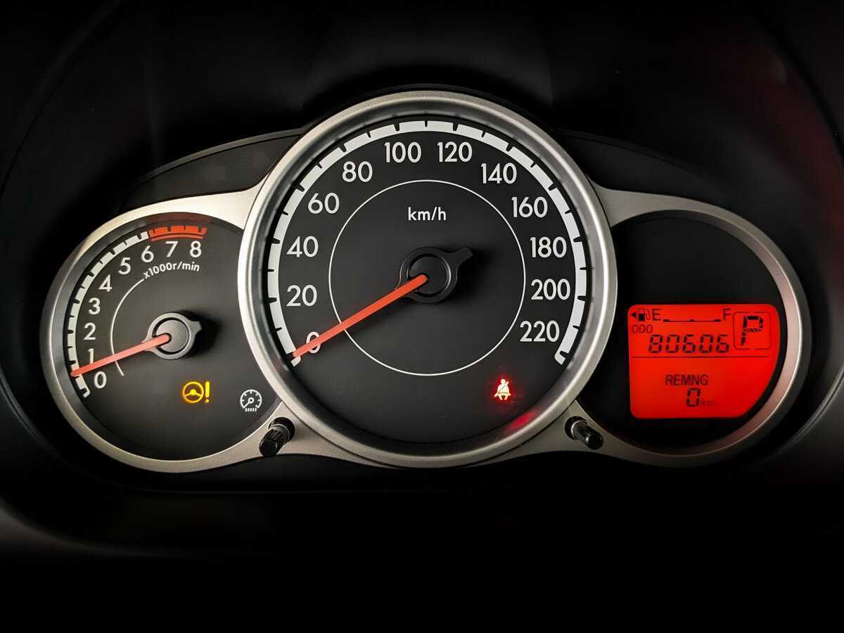 Mazda 2 с пробегом — 2013 год. Фото: #10