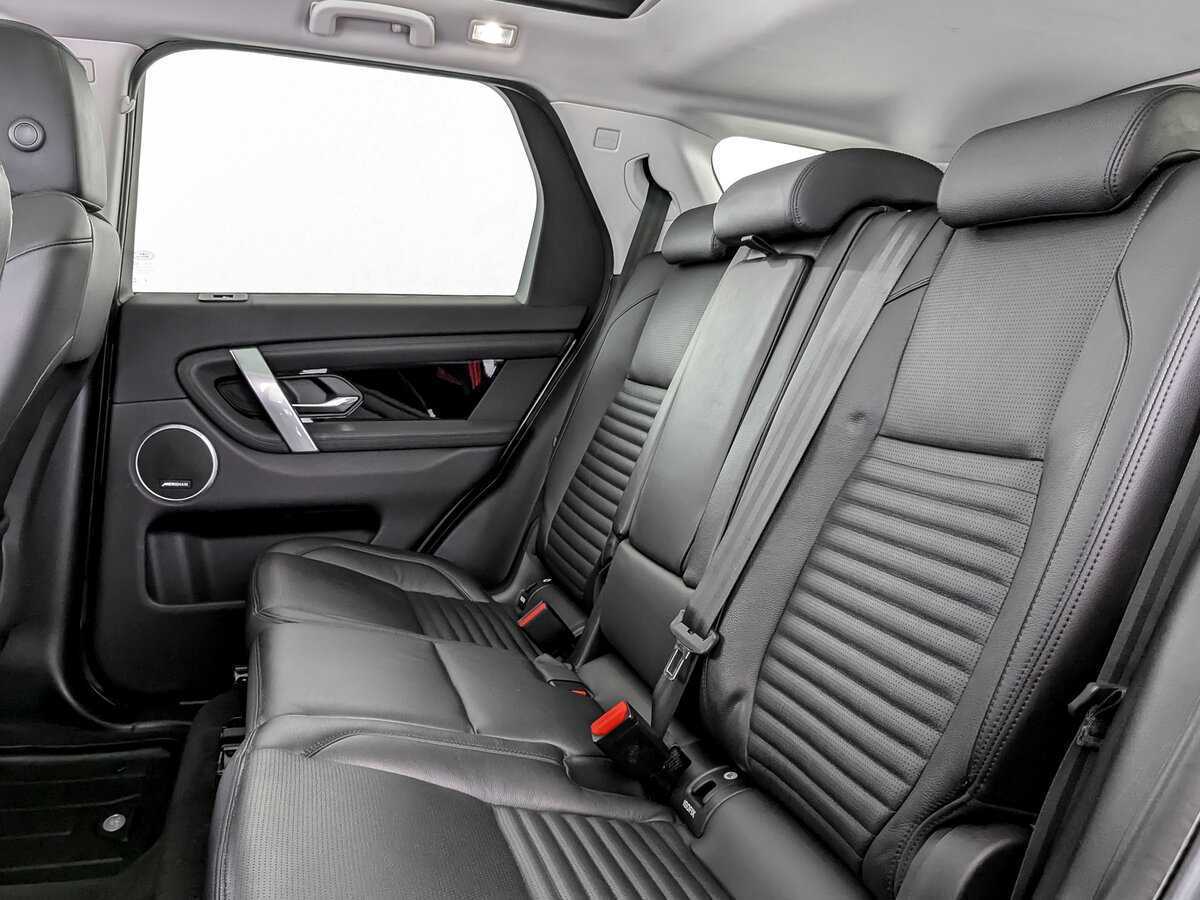 Land Rover Discovery Sport с пробегом — 2021 год. Фото: #9