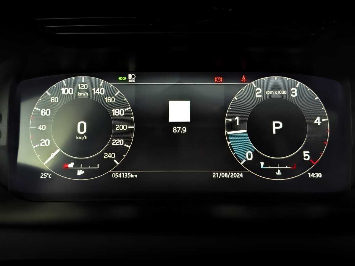 Land Rover Discovery Sport с пробегом — 2021 год. Фото: #10