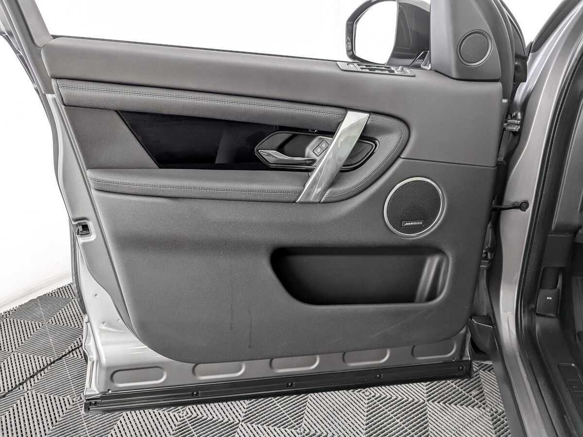 Land Rover Discovery Sport с пробегом — 2021 год. Фото: #14