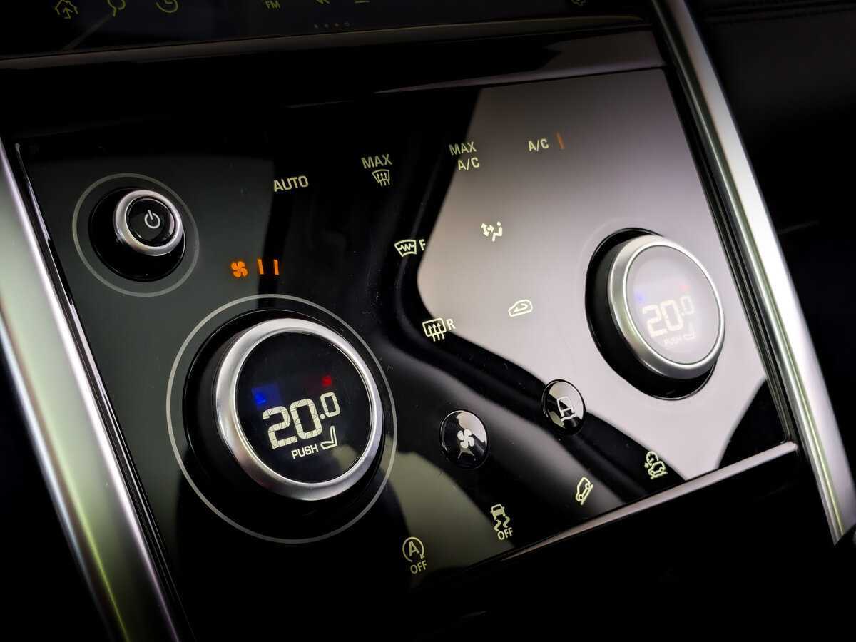 Land Rover Discovery Sport с пробегом — 2021 год. Фото: #23