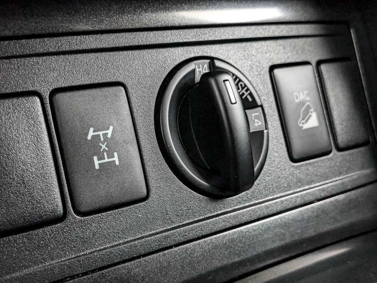 Toyota Land Cruiser Prado с пробегом — 2017 год. Фото: #22