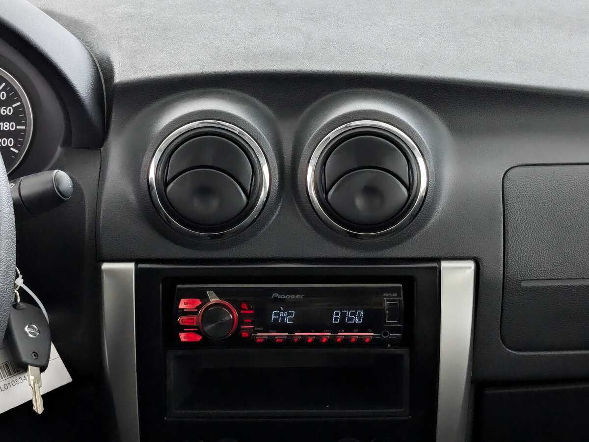 Nissan Almera с пробегом — 2015 год. Фото: #12