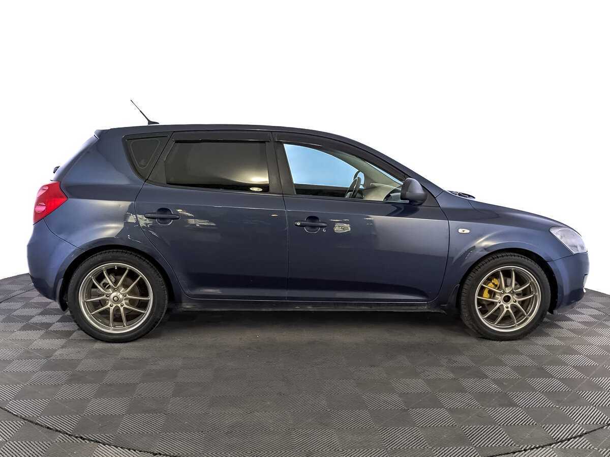 Kia Ceed с пробегом — 2009 год. Фото: #3