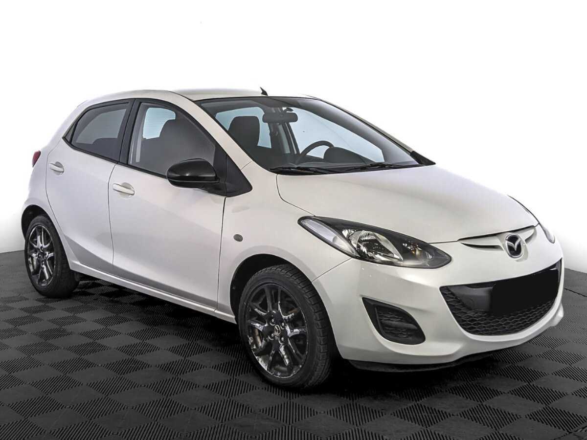 Mazda 2 с пробегом — 2013 год. Фото: #2