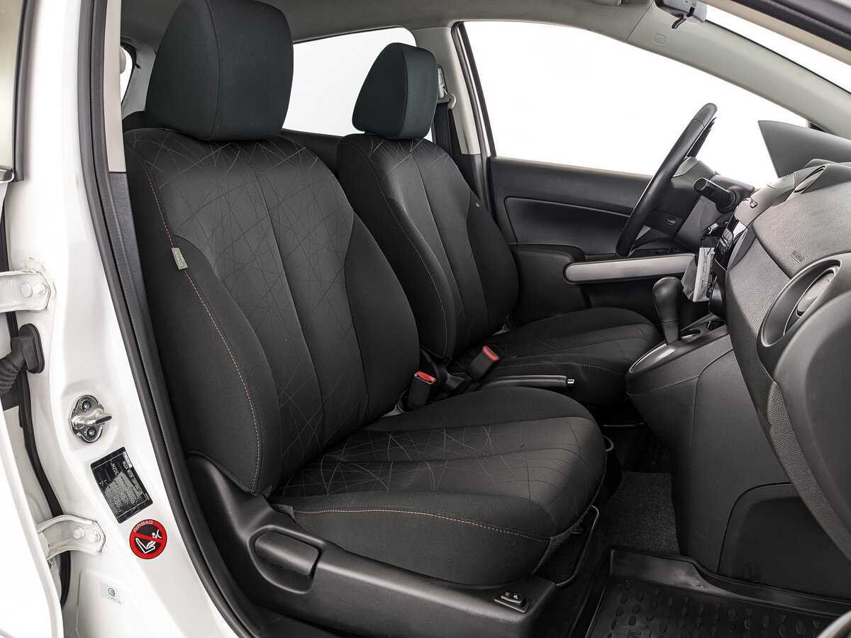 Mazda 2 с пробегом — 2013 год. Фото: #18