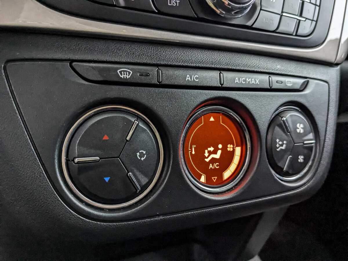 Citroen C-Elysee с пробегом — 2013 год. Фото: #16