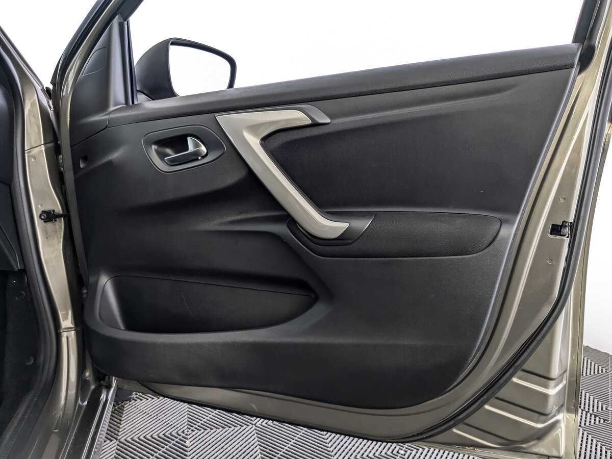 Citroen C-Elysee с пробегом — 2013 год. Фото: #20