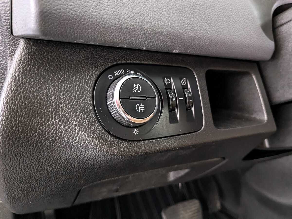 Opel Meriva с пробегом — 2015 год. Фото: #20