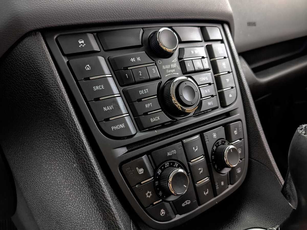 Opel Meriva с пробегом — 2015 год. Фото: #21