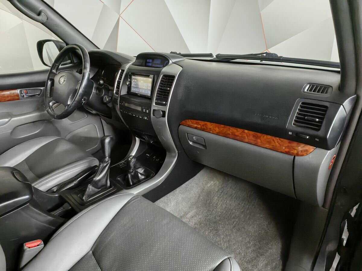 Toyota Land Cruiser Prado с пробегом — 2006 год. Фото: #8