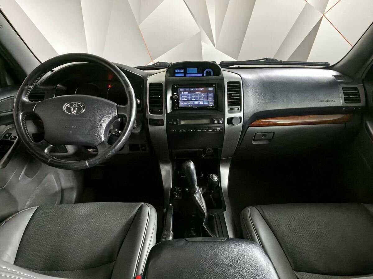 Toyota Land Cruiser Prado с пробегом — 2006 год. Фото: #9