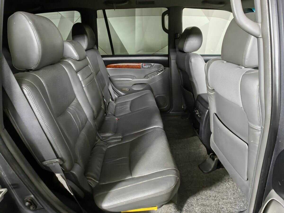 Toyota Land Cruiser Prado с пробегом — 2006 год. Фото: #11