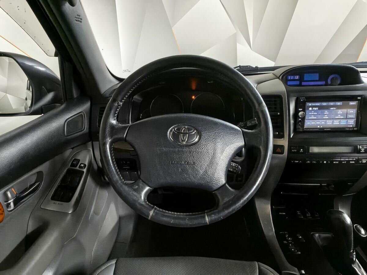 Toyota Land Cruiser Prado с пробегом — 2006 год. Фото: #14