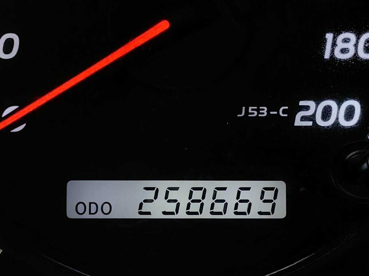 Toyota Land Cruiser Prado с пробегом — 2006 год. Фото: #16