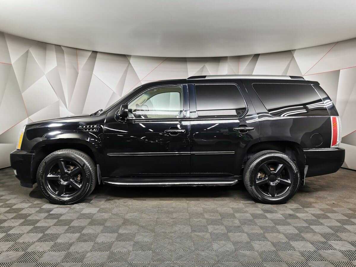 Cadillac Escalade с пробегом — 2008 год. Фото: #4