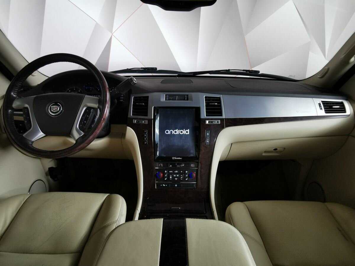 Cadillac Escalade с пробегом — 2008 год. Фото: #8