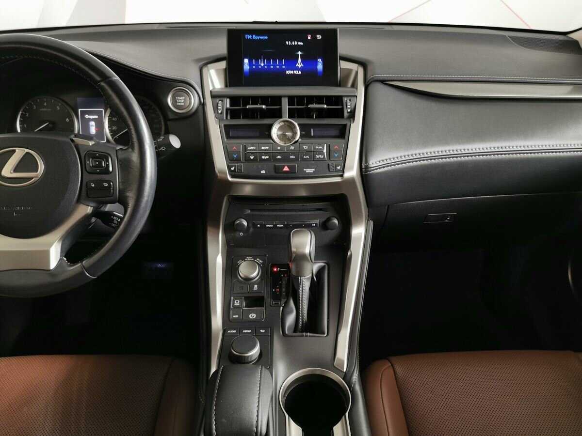 Lexus NX с пробегом — 2015 год. Фото: #10