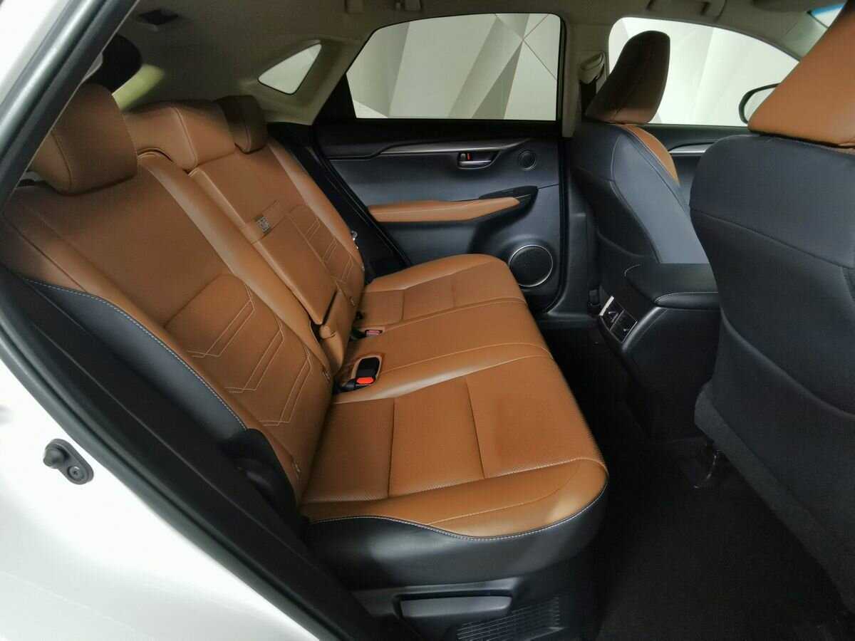 Lexus NX с пробегом — 2015 год. Фото: #11