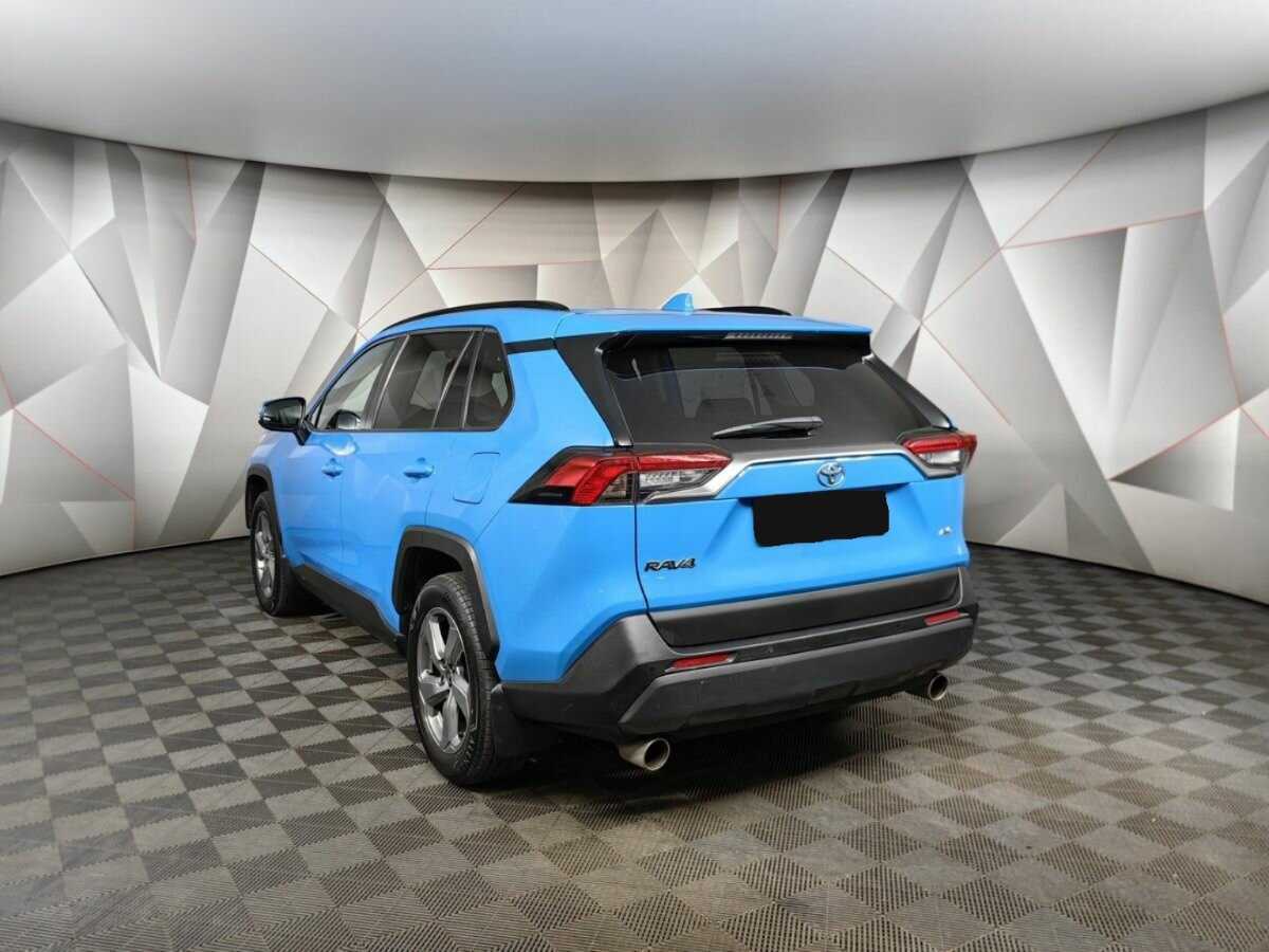 Toyota RAV4 с пробегом — 2021 год. Фото: #3