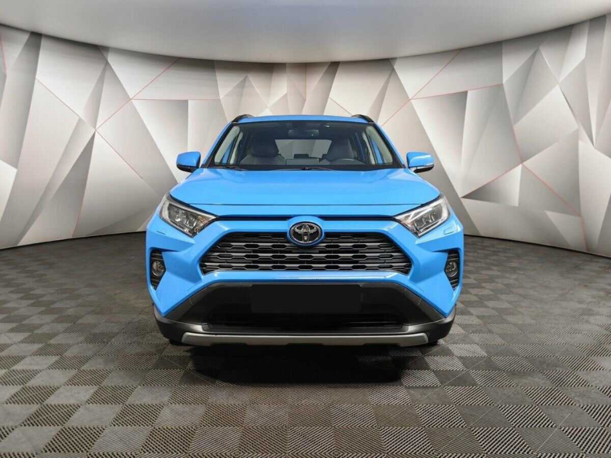 Toyota RAV4 с пробегом — 2021 год. Фото: #6