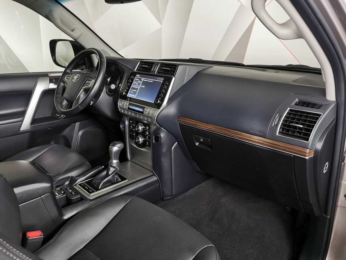 Toyota Land Cruiser Prado с пробегом — 2020 год. Фото: #8
