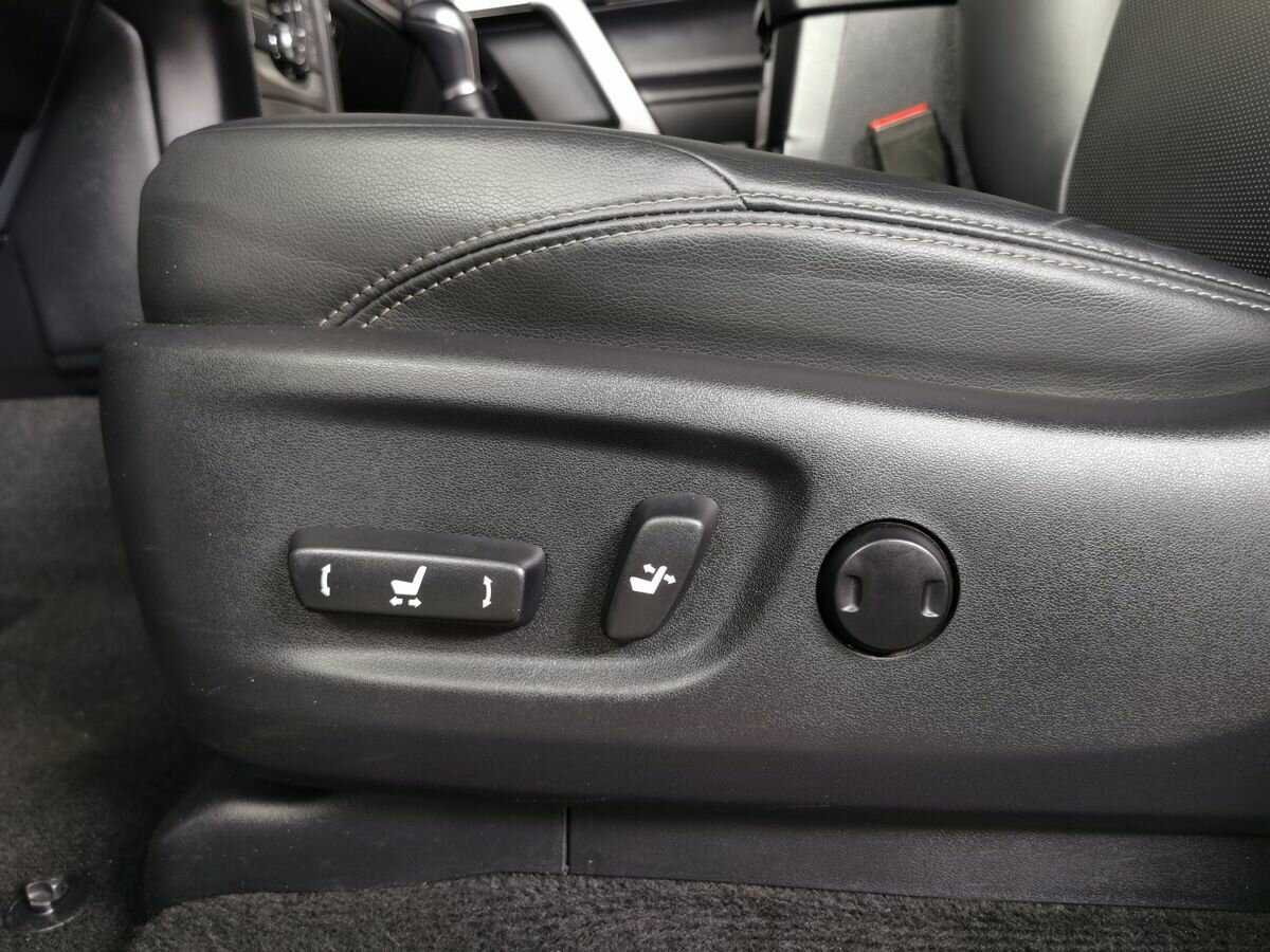 Toyota Land Cruiser Prado с пробегом — 2020 год. Фото: #17