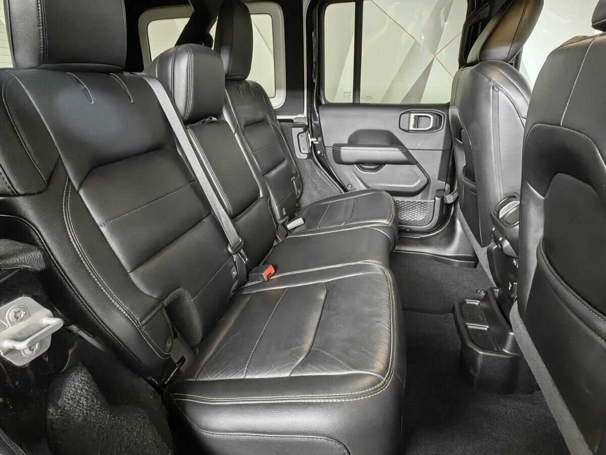 Jeep Wrangler с пробегом — 2019 год. Фото: #11