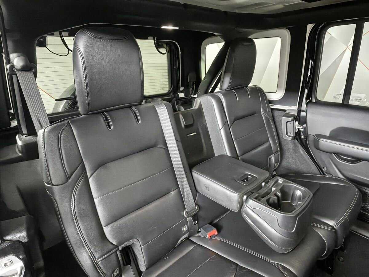 Jeep Wrangler с пробегом — 2019 год. Фото: #12