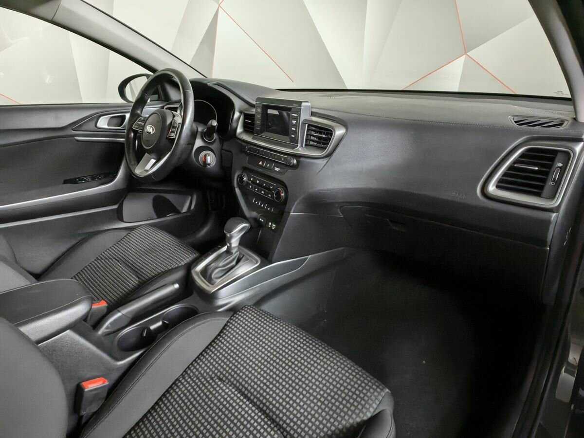 Kia Ceed с пробегом — 2018 год. Фото: #8