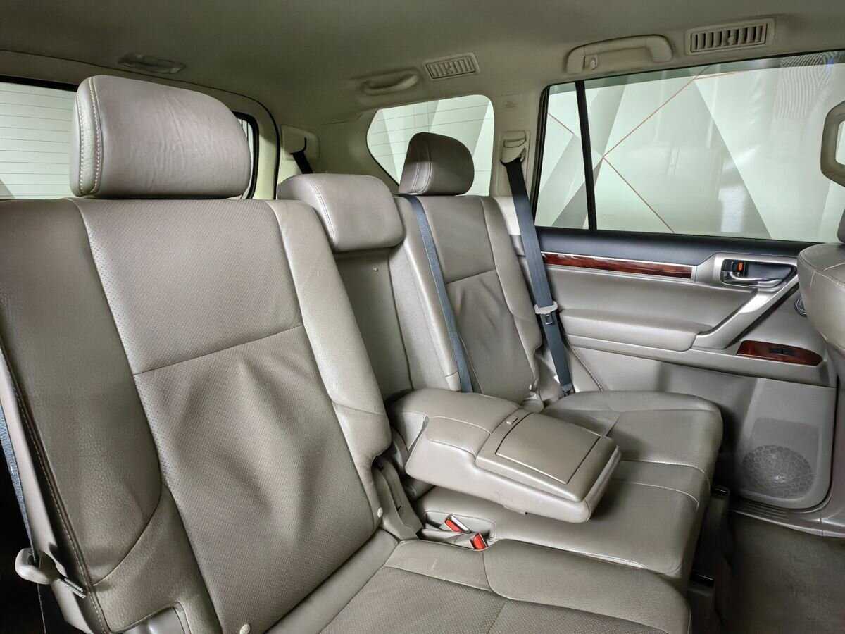 Lexus GX с пробегом — 2010 год. Фото: #10