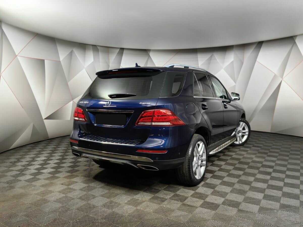 Mercedes-Benz GLE с пробегом — 2015 год. Фото: #1