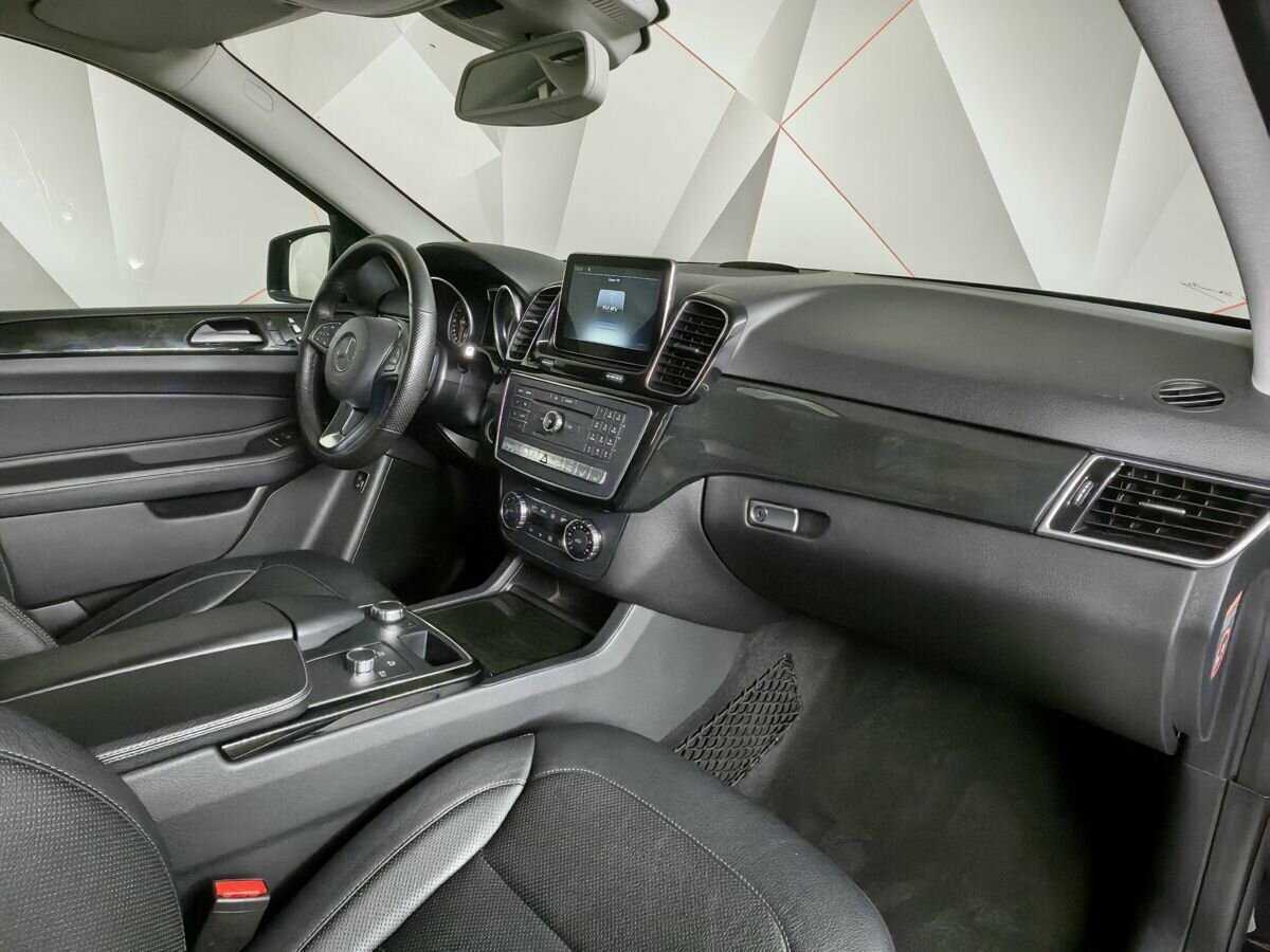 Mercedes-Benz GLE с пробегом — 2015 год. Фото: #8