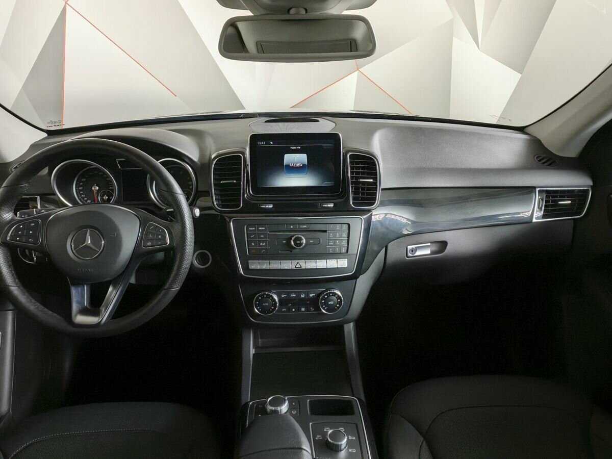 Mercedes-Benz GLE с пробегом — 2015 год. Фото: #9
